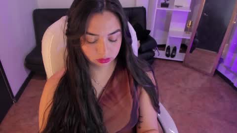 Snapshot of kylie_fire chatting on February 4, 1:06 pm kylie online show from February 4, 1:06 pm