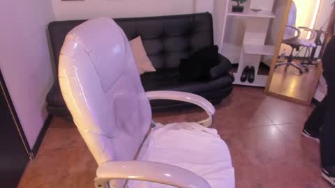 Snapshot of kylie_fire chatting on February 5, 1:11 pm kylie online show from February 5, 1:11 pm