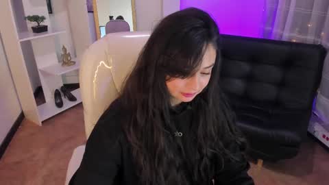 Snapshot of kylie_fire chatting on March 1, 1:40 pm kylie online show from March 1, 1:40 pm