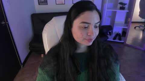 Snapshot of kylie_fire chatting on December 30, 1:25 pm kylie online show from December 30, 1:25 pm