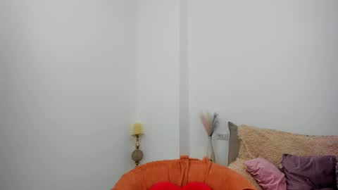Snapshot of kylie_kathy chatting on September 13, 7:44 pm Kylie online show from September 13, 7:44 pm