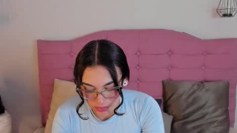 kylie_ls online show from September 19, 3:38 am