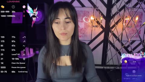 Kylie online show from December 11, 1:17 pm