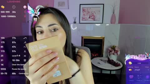 Kylie online show from December 7, 6:10 am