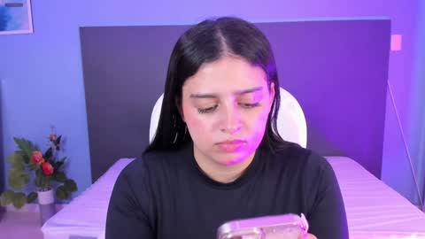 Kylie Reyes  online show from December 6, 7:55 pm
