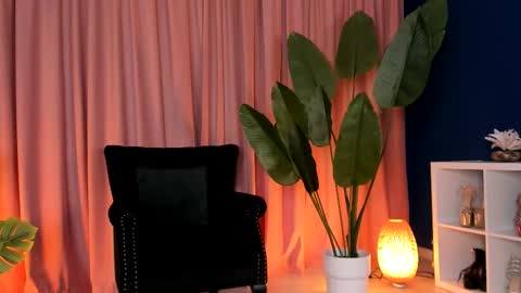 Jenny online show from October 4, 3:05 pm