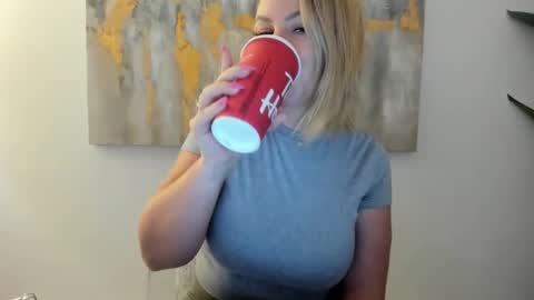 kylierose1 online show from September 11, 1:55 pm