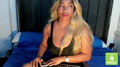 kylie white boobs online show from April 7, 10:12 pm