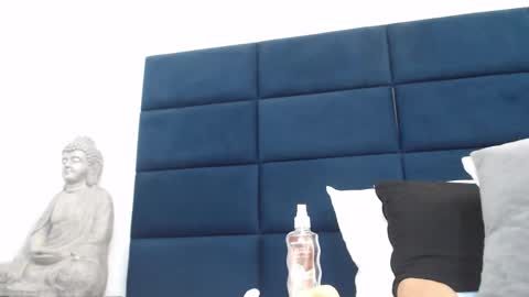 Kylie online show from December 14, 5:58 pm