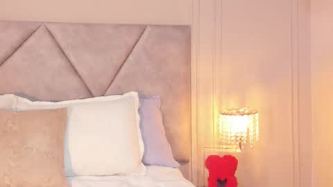 Kylie Cooper online show from October 15, 1:03 pm