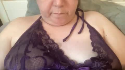 Snapshot of kylorencat chatting on December 25, 7:24 pm KYLO online show from December 25, 7:24 pm