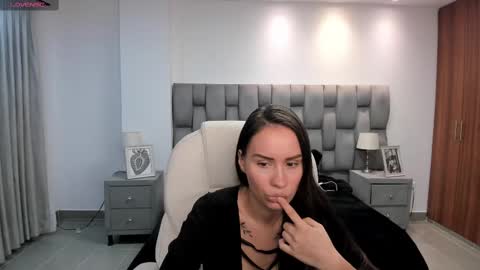 Kymberly online show from December 28, 11:30 am