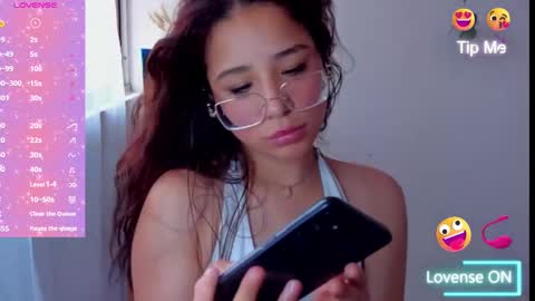 Snapshot of kyomi_beth chatting on September 18, 7:01 pm kyomi online show from September 18, 7:01 pm