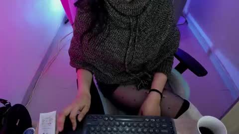 Kyomi online show from December 12, 1:06 pm