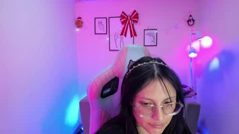 Kyomi online show from December 18, 1:12 pm