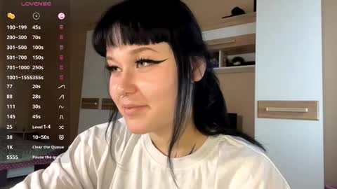 Eva online show from November 3, 10:19 am