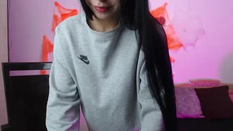 Snapshot of kyra_fox_ chatting on October 23, 12:44 pm Kyra online show from October 23, 12:44 pm