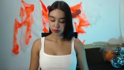 Snapshot of kyra_fox_ chatting on October 22, 12:43 pm Kyra online show from October 22, 12:43 pm