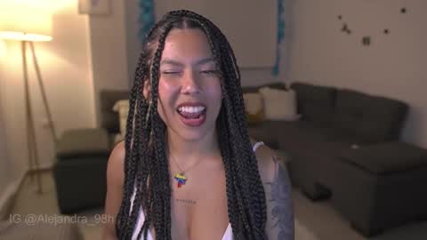 schedule 300 pm - 1100pm colombia time online show from December 14, 12:05 am