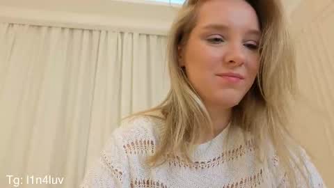 lina online show from November 27, 9:28 pm