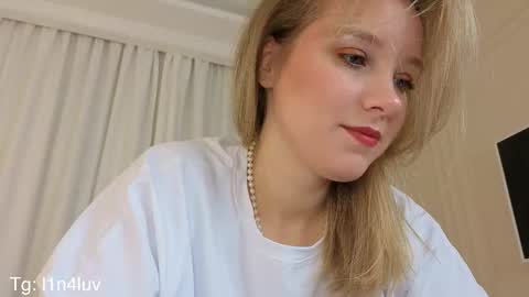 lina online show from November 10, 9:32 pm