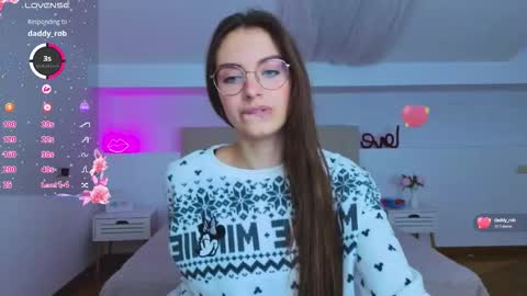 Snapshot of l1ttle_angel__ chatting on September 28, 10:48 pm Margo online show from September 28, 10:48 pm