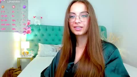 Snapshot of l1ttle_angel__ chatting on September 20, 9:46 pm Margo online show from September 20, 9:46 pm