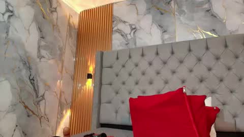 la_indiia online show from October 11, 11:40 pm