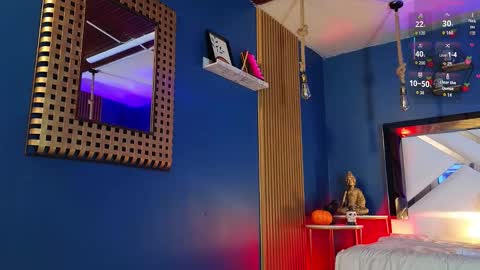 Snapshot of laady_brownn chatting on October 17, 11:46 am Cris online show from October 17, 11:46 am