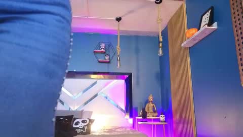 Snapshot of laady_brownn chatting on October 1, 12:21 pm Cris online show from October 1, 12:21 pm