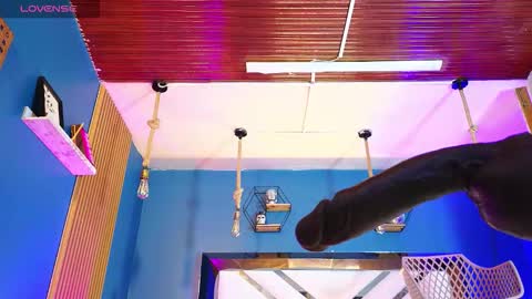 Snapshot of laady_brownn chatting on October 13, 11:13 am Cris online show from October 13, 11:13 am