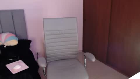 Jazmin online show from March 14, 8:43 pm