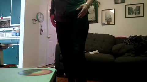 lacybell online show from January 2, 5:57 am