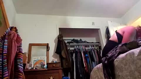 lacybell online show from December 22, 7:11 am