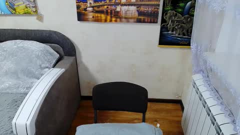 lady_boom_ online show from October 19, 3:58 pm