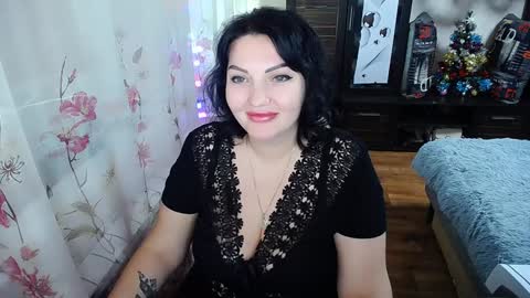 lady_boom_ online show from December 7, 4:25 pm