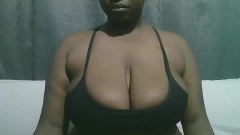 Snapshot of lady_dearra chatting on September 24, 2:10 am lady_dearra online show from September 24, 2:10 am