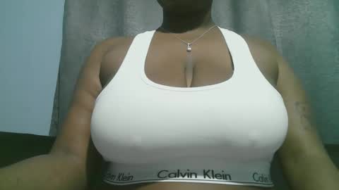 Snapshot of lady_dearra chatting on September 13, 3:03 am lady_dearra online show from September 13, 3:03 am