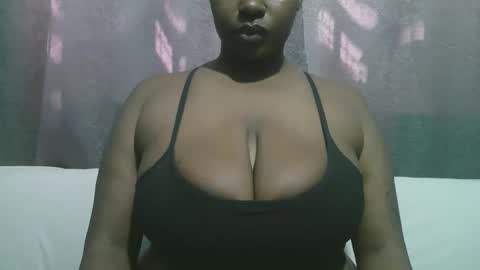 Snapshot of lady_dearra chatting on October 8, 11:25 am lady_dearra online show from October 8, 11:25 am