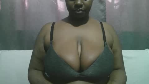 Snapshot of lady_dearra chatting on October 11, 11:58 am lady_dearra online show from October 11, 11:58 am