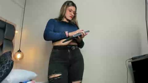 Snapshot of lady_falcon chatting on October 7, 2:38 am LADY online show from October 7, 2:38 am