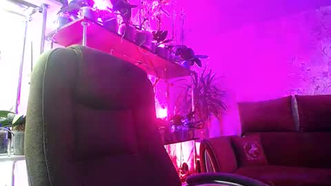 Lady Gloria online show from February 5, 5:09 am