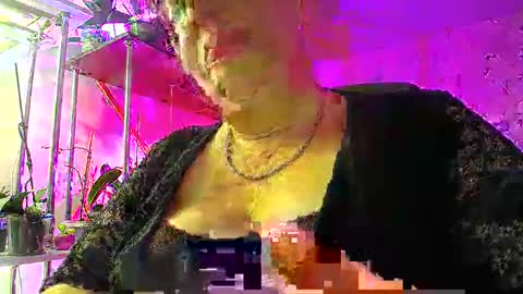 Lady Gloria online show from January 9, 6:17 am