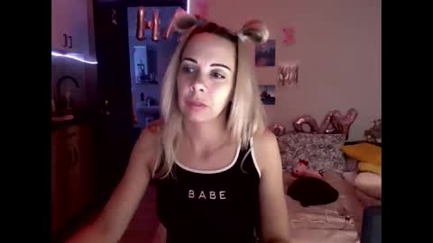 Snapshot of lady_smile69 chatting on September 29, 6:35 pm lady_smile69 online show from September 29, 6:35 pm