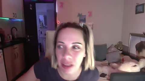 lady_smile69 online show from November 13, 6:40 pm