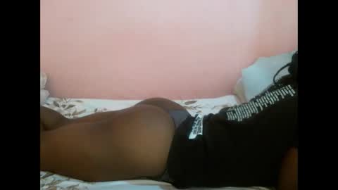 Snapshot of ladyanniee chatting on February 6, 4:42 am Essy online show from February 6, 4:42 am
