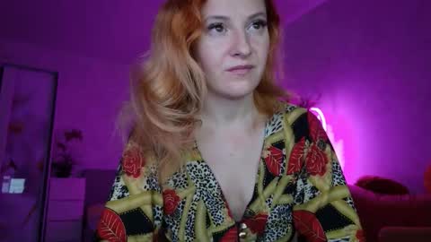 Sima Ladybigsmile online show from November 18, 4:13 am