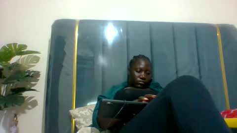 lindah32 online show from December 16, 9:31 pm