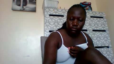 lindah32 online show from December 29, 10:01 am
