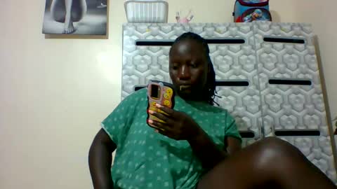 lindah32 online show from December 19, 8:55 pm